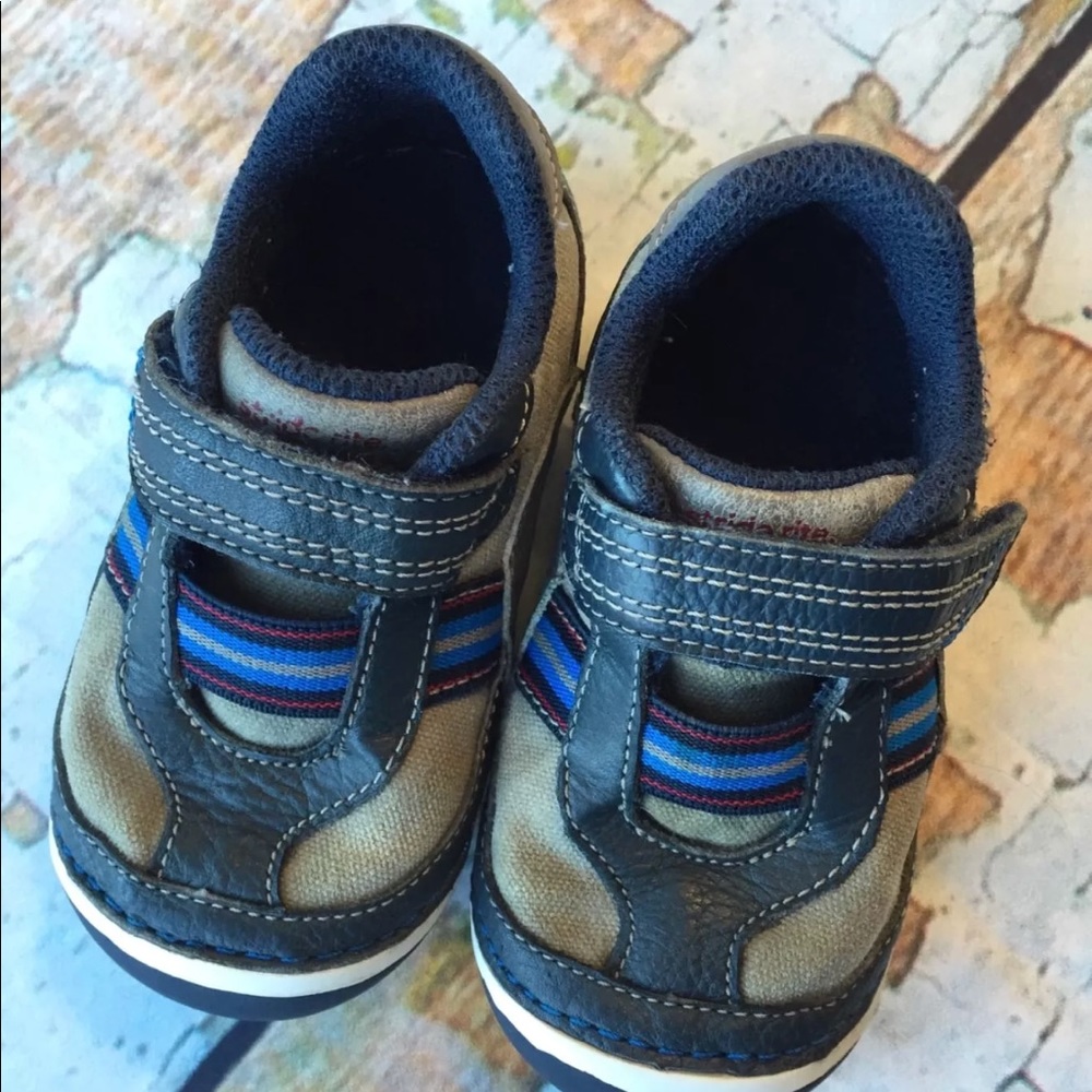 Stride Rite Dalton blue beige walking shoes 5.5